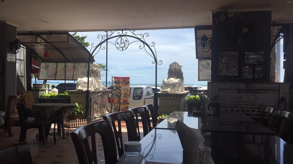 Seaview Hotel Jomtien Beach Exterior photo