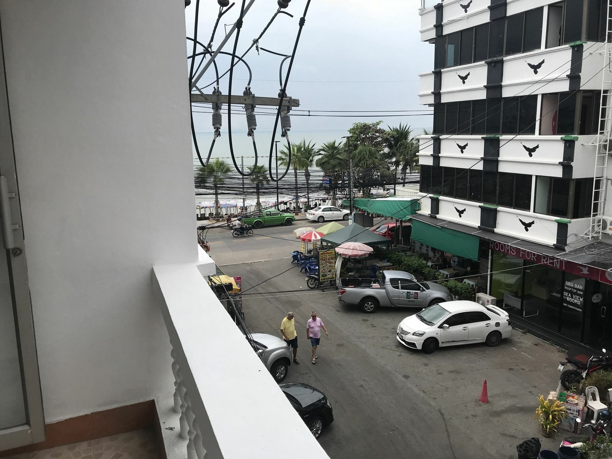 Seaview Hotel Jomtien Beach Exterior photo